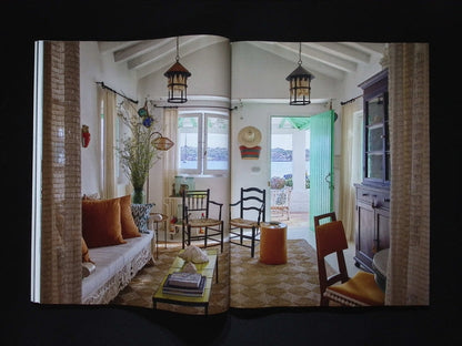 WORLD OF INTERIORS [2025-08]