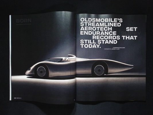 ROAD & TRACK [11] Vol.31 Oct/Nov 2025
